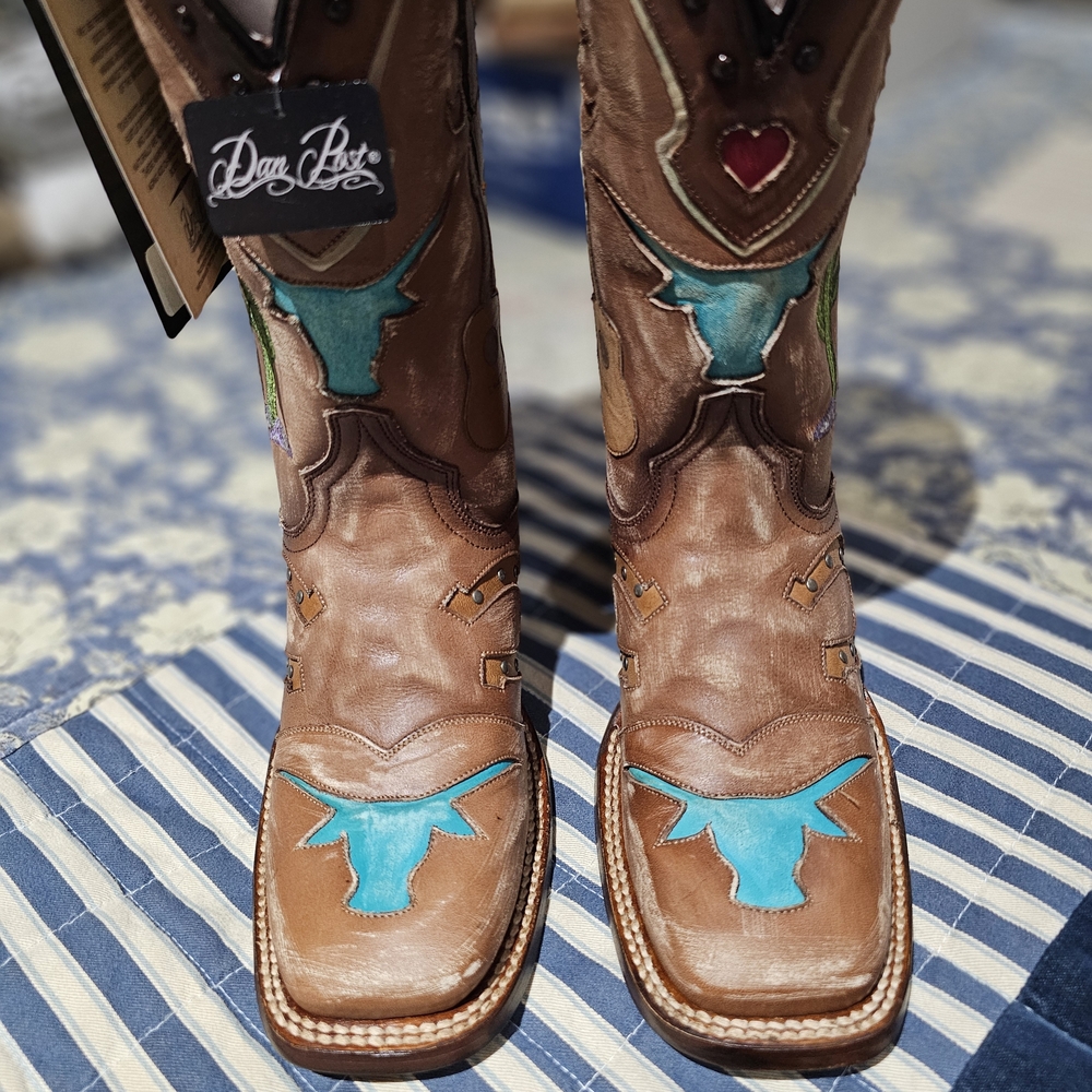 Womens Dan Post Steer Head Square Toe Cowboy Boots, NWT - Size 7